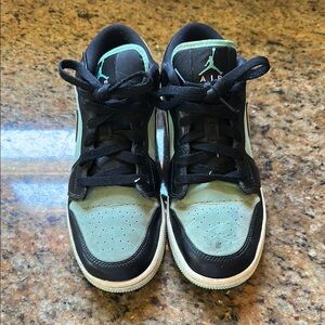 Jordan 1 Low SE Tropical Twist